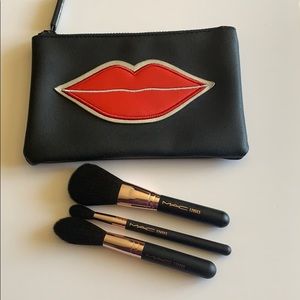 M.A.C brush and bag set
